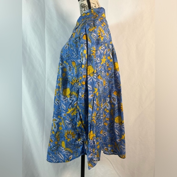 Talbots Blue and Yellow Floral Button Down Shirt 💛💙💛 - Picture 6 of 10
